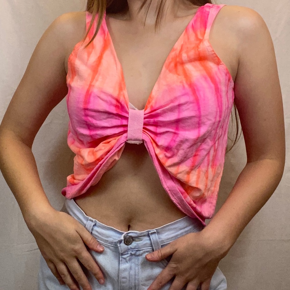 Trends 80s Women’s Tie Dye Cropped Tank Too